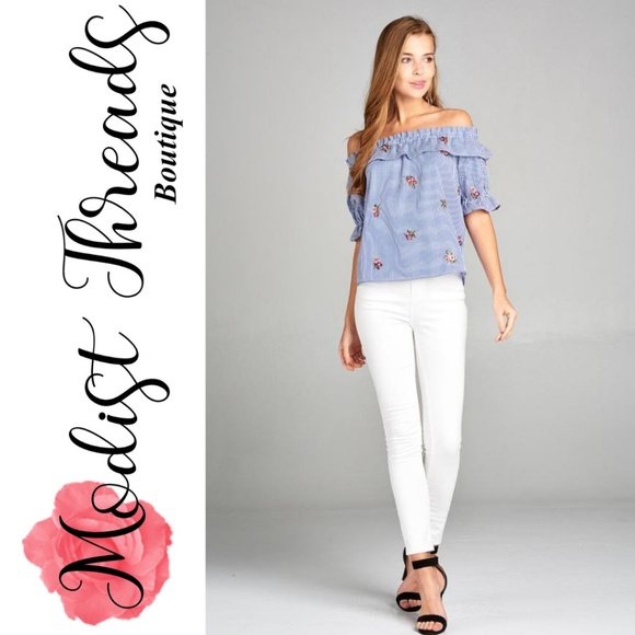 ⚡️Sale⚡️ Off The Shoulder W/Ruffle Floral Embo - Picture 2 of 4